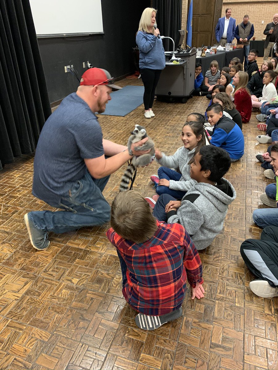 captnzen's tweet photo. #Enid Noon #Ambucs had Jr. Patrol Day yest./Fri. I brought crossing guards from Garfield Elementary. A2Z Therapeutic Petting Zoo did the program. Kids loved the animals! https://t.co/ssVH5ZeAwQ