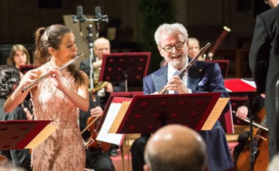 "Thanks from the heart, @Sir_J_Galway, I am here today thanks to you." <a href="/elisabet_franch/">Elisabet Franch</a> from Dec issue Tribute to Sir Jame Galway ow.ly/tjgu50xu8Qp