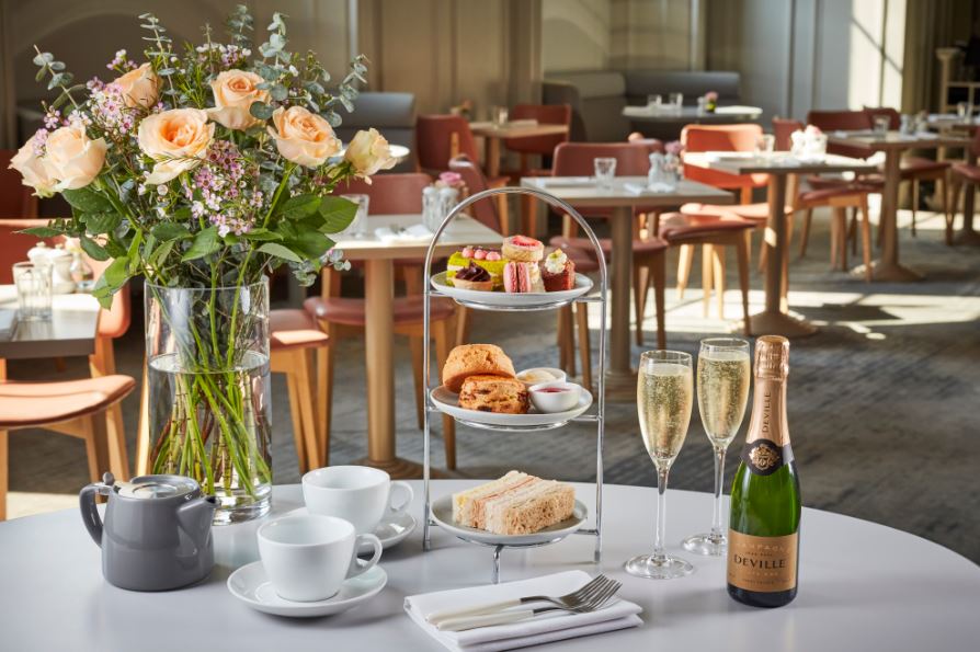 Add a bit of colour to a winter afternoon with our Gauguin inspired #afternoontea. 🎨 Available at the National Café until 26 January 2020. bit.ly/2qZZlX5