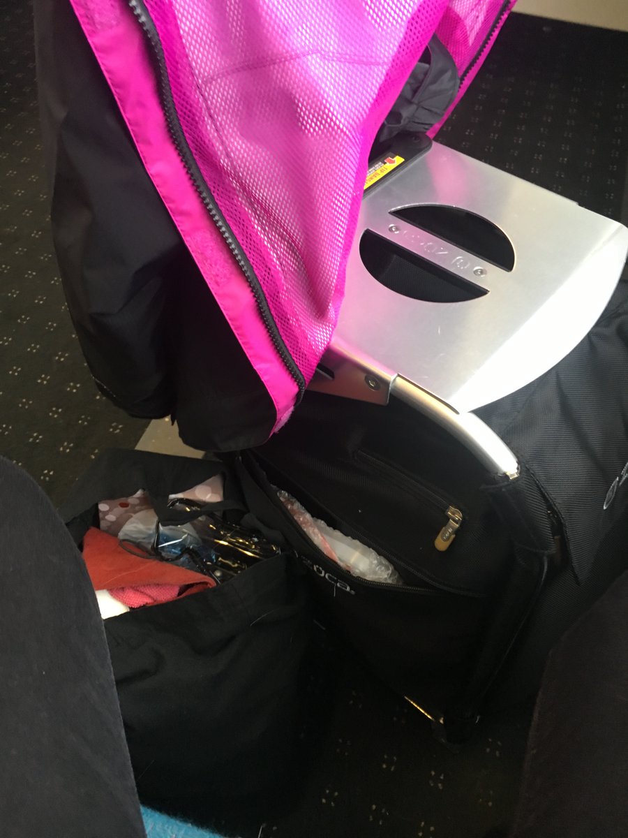 joyceamua's tweet photo. My every ready..ever fateful.. Zuca make-up case. 😊 #zuca #makeupkit #makeuptime #creativekit #mualondon https://t.co/InTp0uWsCb