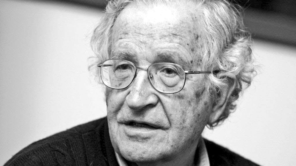 LinguisticaMex's tweet photo. ¡Feliz cumpleaños, #Chomsky! 🎉 El 7 de diciembre nace #NoamChomsky fundador de la #GramáticaGenerativa quien revolucionó el mundo de la lingüística a través de la publicación de #SyntacticStructures en 1957. https://t.co/s4tMxidl2M