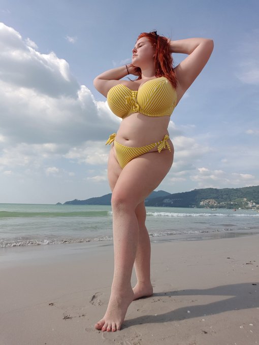 2 pic. Thailand time?? https://t.co/2SFpHKtDRi