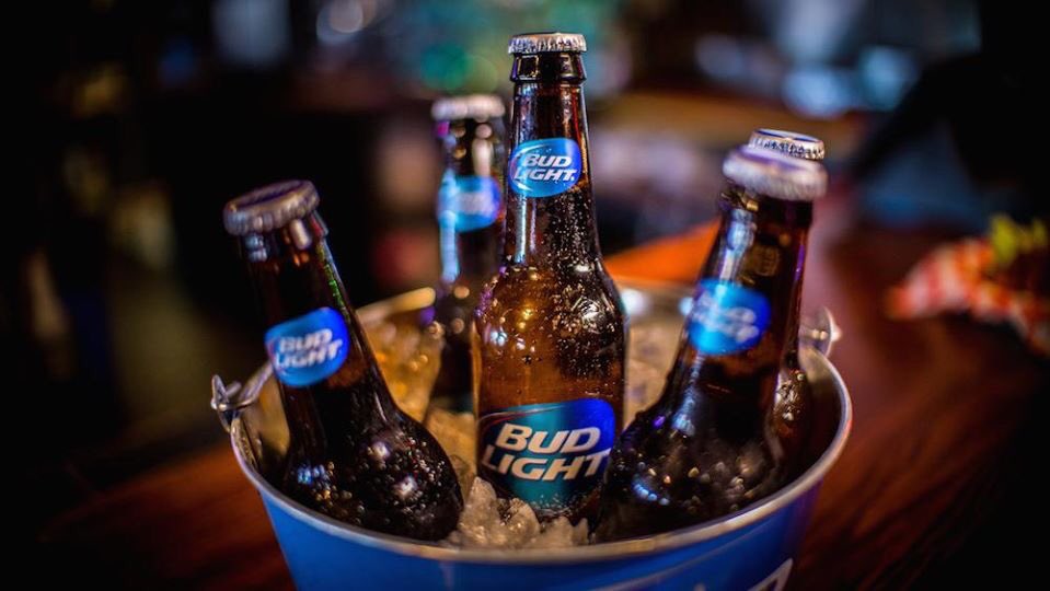 Word is out! bd's is the place to watch your Cats in action!
Don't forget to grab a $10 domestic beer bucket to enjoy while watching the game.
#GOCATS #BucketSpecials #GameDay #BBN #MakeMineMongo