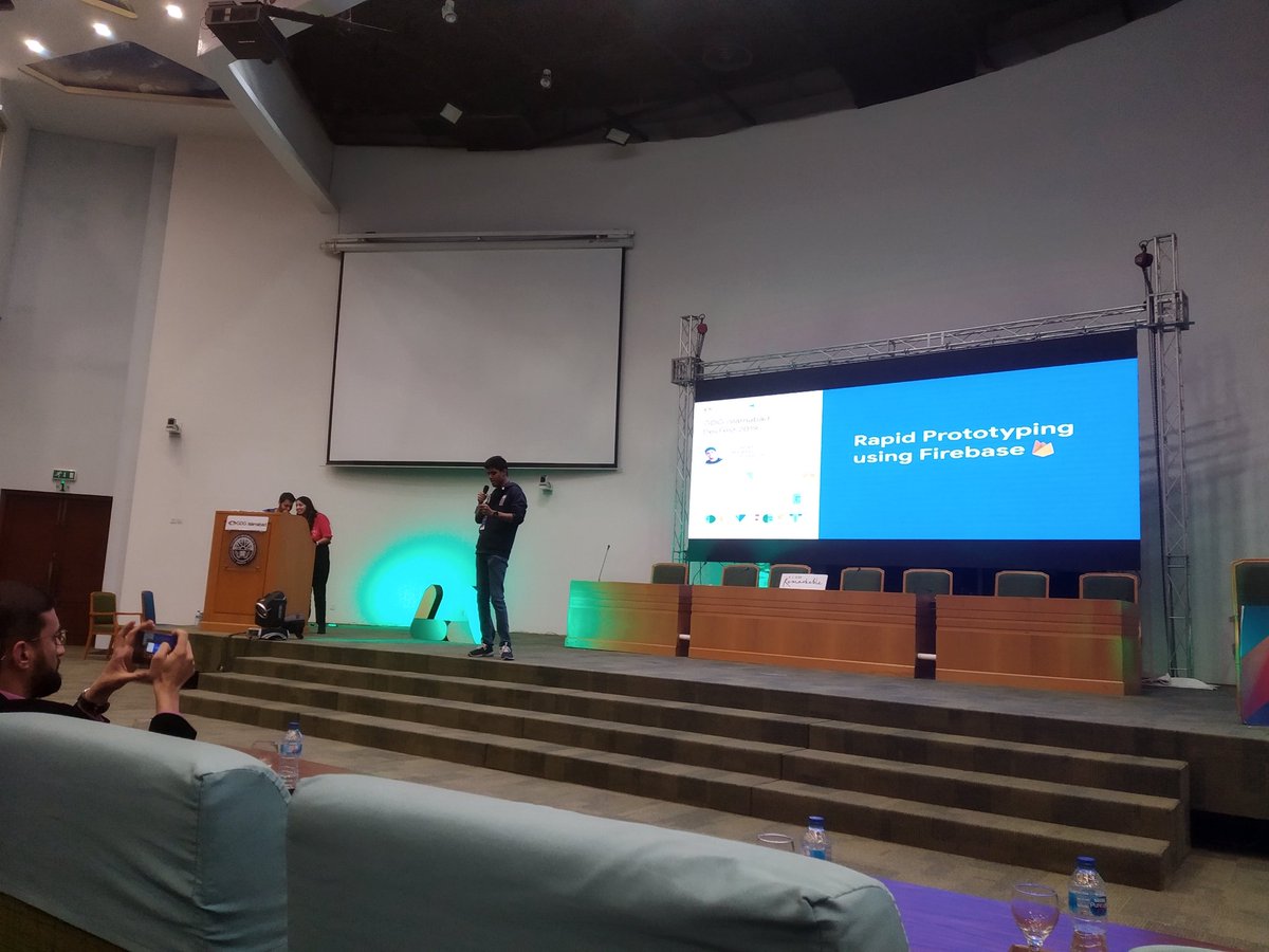 mashhoodr's tweet image. @bhattieric teaching us how to accelerate #DigitalPakistan using @Firebase #DevFestIslamabad @GDGKolachi