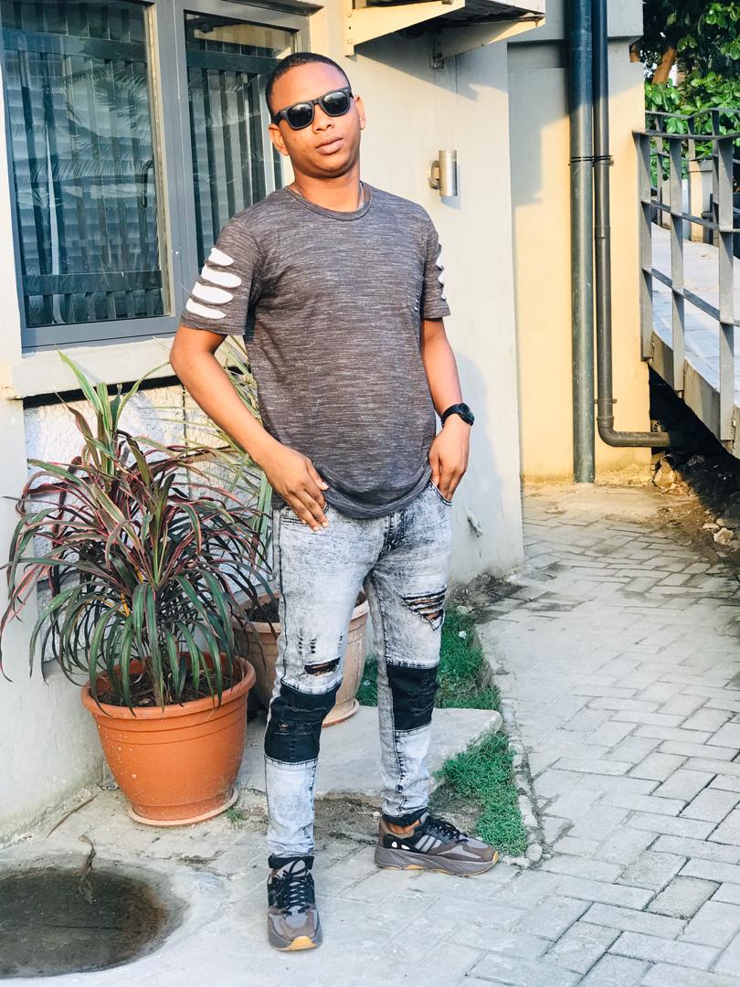 IamOjifor's tweet photo. When Life Drags, We Pull...
#Struggle Cóż Nothing's On a Platter Of Gold Without An Effort.
PC @uche_21
#TheHappyOne☺💯 https://t.co/JYOYOo5vaw