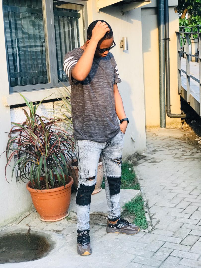 IamOjifor's tweet photo. When Life Drags, We Pull...
#Struggle Cóż Nothing's On a Platter Of Gold Without An Effort.
PC @uche_21
#TheHappyOne☺💯 https://t.co/JYOYOo5vaw