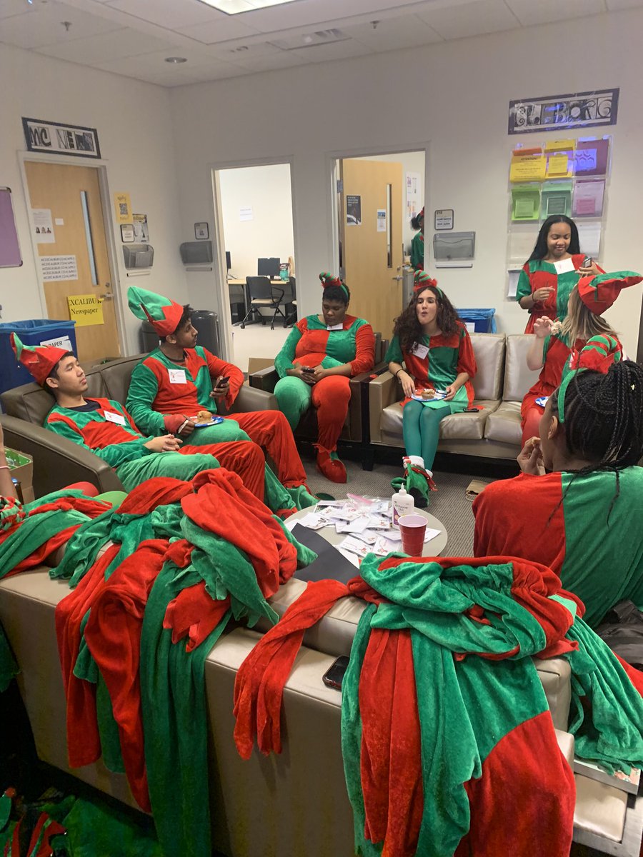 Studentlifetpss's tweet image. Breakfast with Santa starts today!  Our elves have been working hard since 7am today on a Saturday. #devotedstudents #commitment #nontraditionalprogramming #bws #santa #sab @stusenatetpss