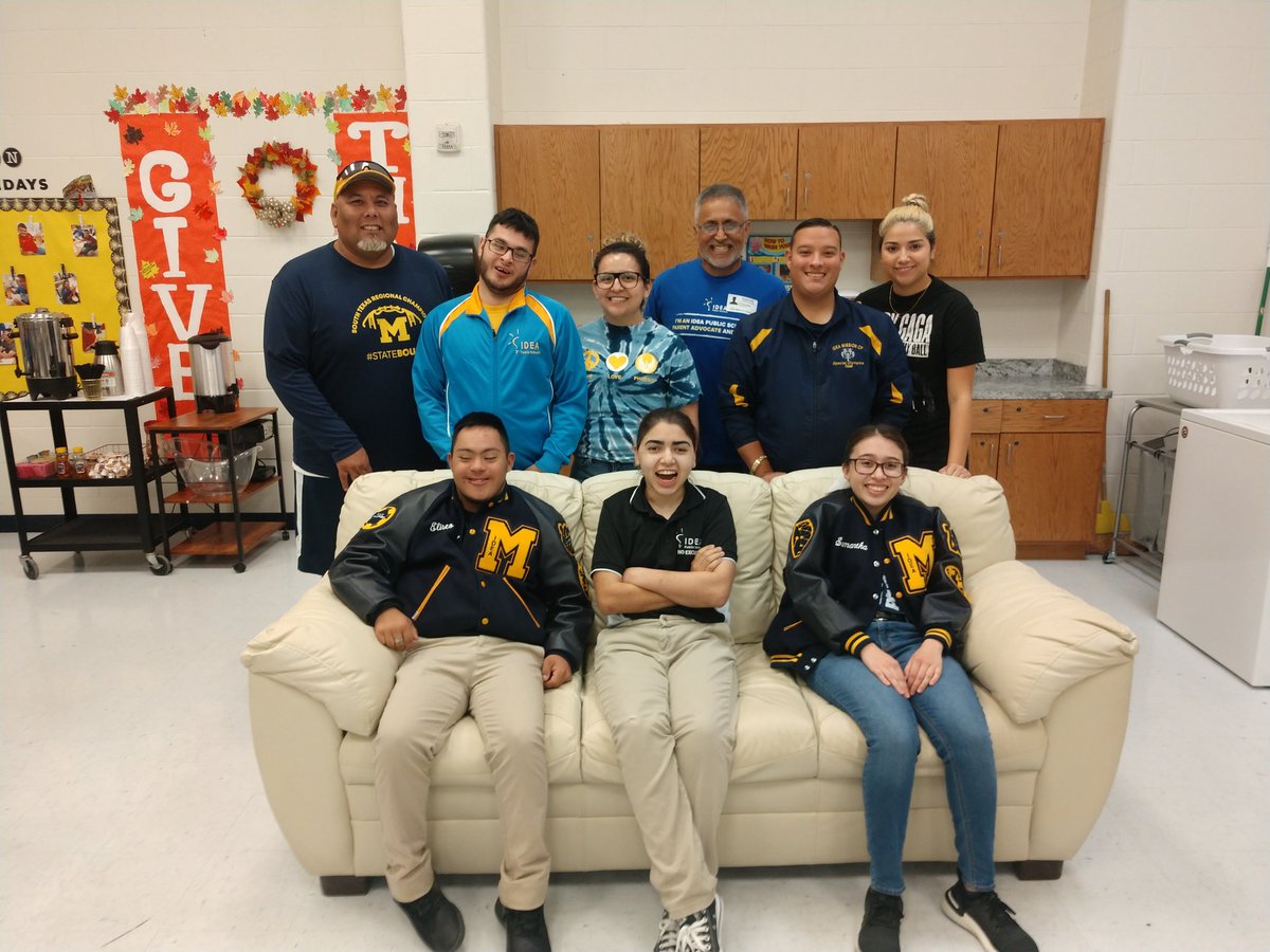 GonzalesGregory's tweet photo. Had fun dropping off a parent advocates donated couch to the IDEA Mission College prep. RISE program. #IDEAMission, #MerryChristmas2019 https://t.co/TOKEw66haG