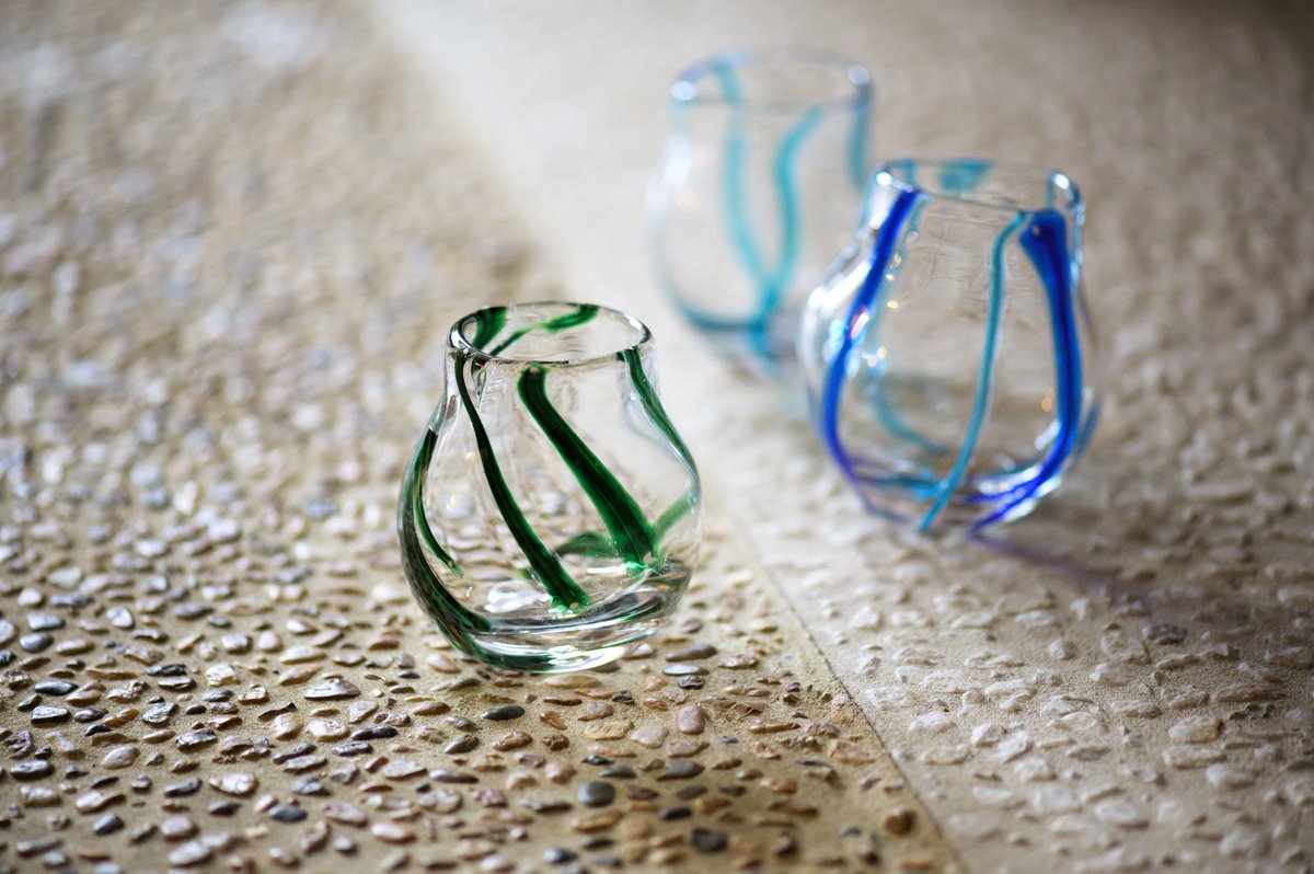 takehanaMe's tweet photo. 青樹舎硝子工房展
knulpAA gallery
明日最終日12月8日(日)11:00-16:00
工房に集う沢山の作家さんによる展示、魅力的な作品沢山あります。
#吹きガラス教室 #吹きガラス体験 #青樹舎硝子工房 #貴島雄太朗 #knulpAAgallery #石神井公園 #ガラス作品 #練馬区 #テーブルウェア #一点もの https://t.co/tfENmabj7d
