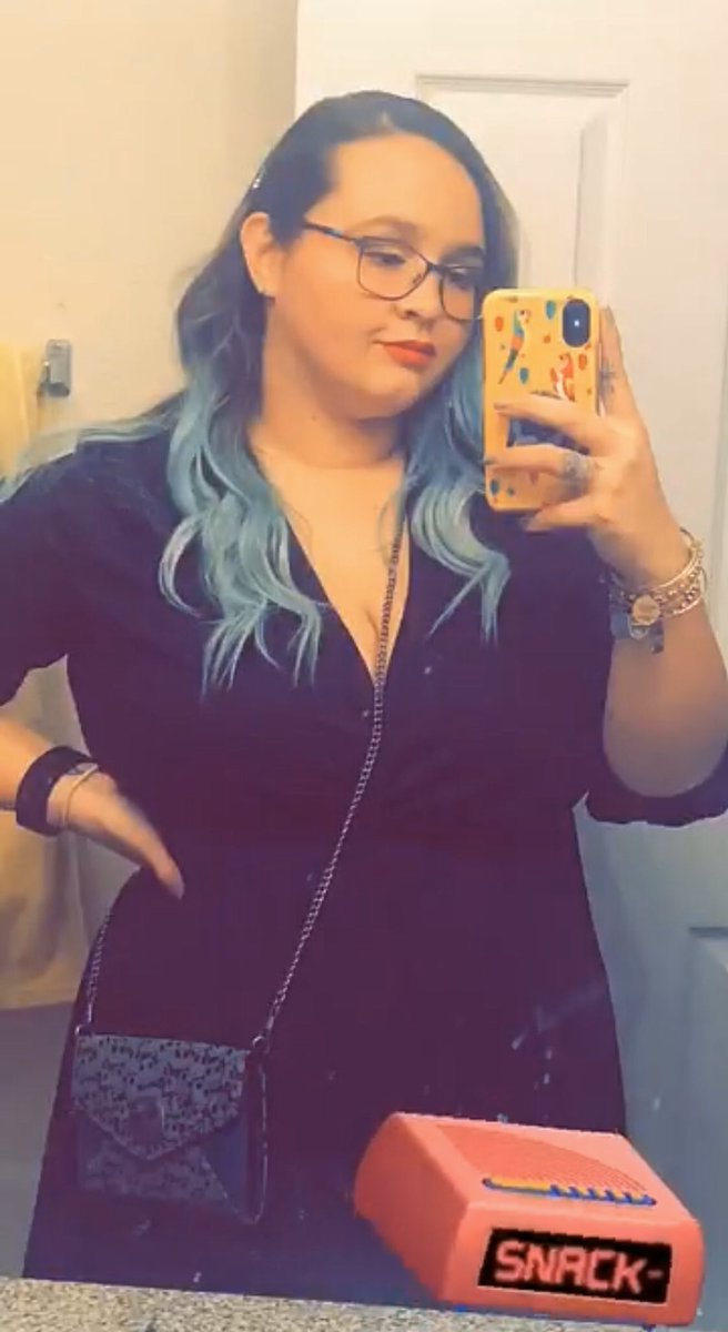 KattMeoww_'s tweet photo. When you was feeling yourself at your jobs holiday party. 😂☺️ #DisneyEverything https://t.co/WrNNbZWos5