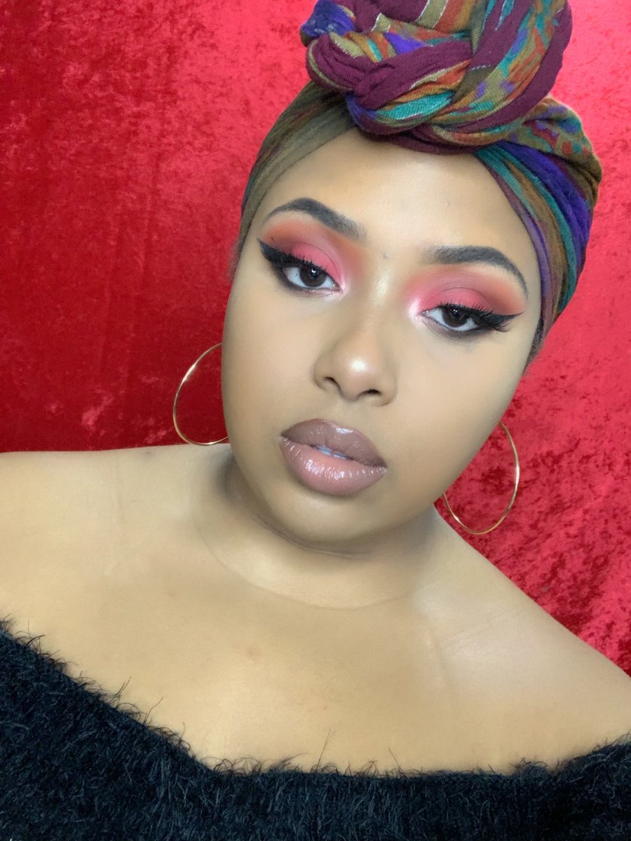 KristnaLynette's tweet photo. @AaliyahJay 🙈 https://t.co/PsqlXPwT1I