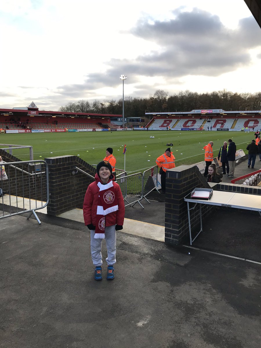 ATWilliams8's tweet photo. Sat with an excited little boy waiting for his first @EFL game @StevenageFC v @crawleytown, come on Boro!! #stevenagefc #firsttimefan https://t.co/xiZM42LIAm