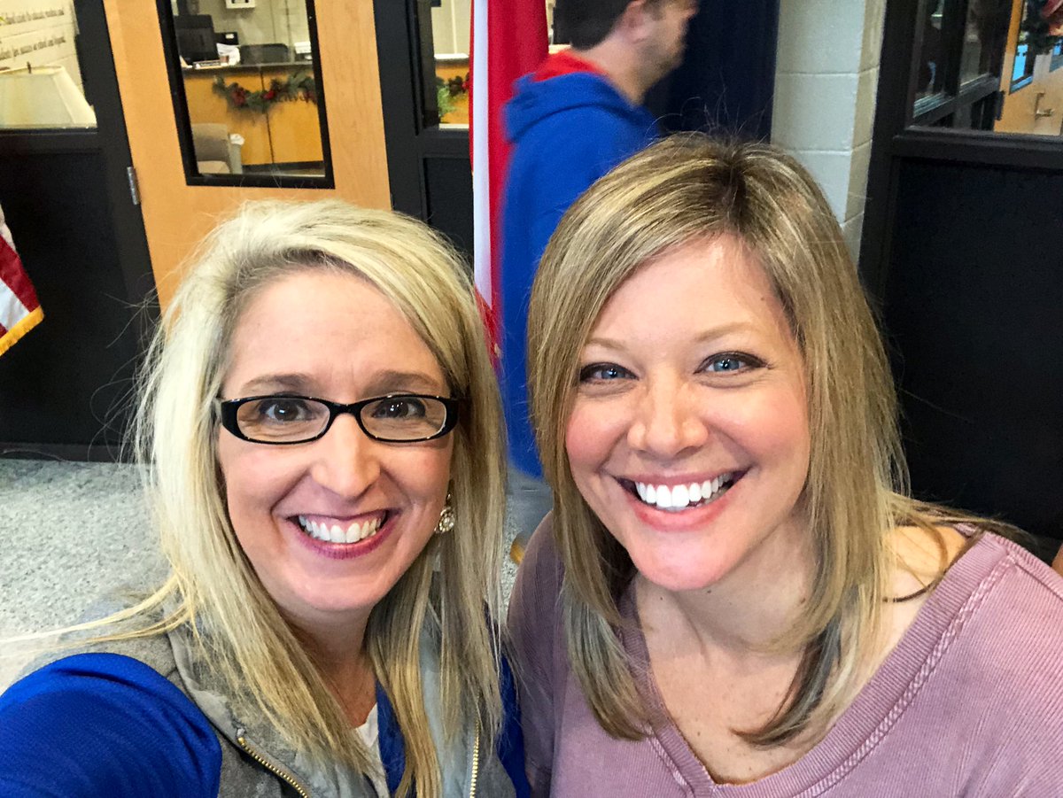 💙Up early for the Piedmont Regional Tech Competition <a href="/WoodstockMS/">Woodstock MS</a> So many excited students, tech Coaches and teachers! #edtech #CCSDtechFair #CCSDfam #CCSDtech <a href="/blount5/">Bobby</a> <a href="/CherokeeSchools/">Cherokee Co. Schools</a> <a href="/AppleEDU/">Apple Education</a> <a href="/MicrosoftEDU/">Microsoft Education</a>