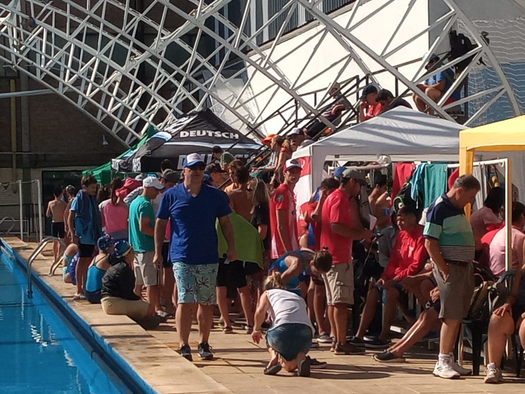 AcquamundoN's tweet photo. Torneo Federativo Rosario Verano 2019🏊

Ya descubriste nuestra Tienda?😁
TE ESPERAMOS con 🤗
Todas las Novedades en accesorios🎽🎒🙋

Indumentaria Oficial de la Selección🇦🇷

Elementos para piletas, Delegaciones, clubes y Natatorios

#Rosario #pileta #Torneo #Delegación https://t.co/9pHCxLoVC8