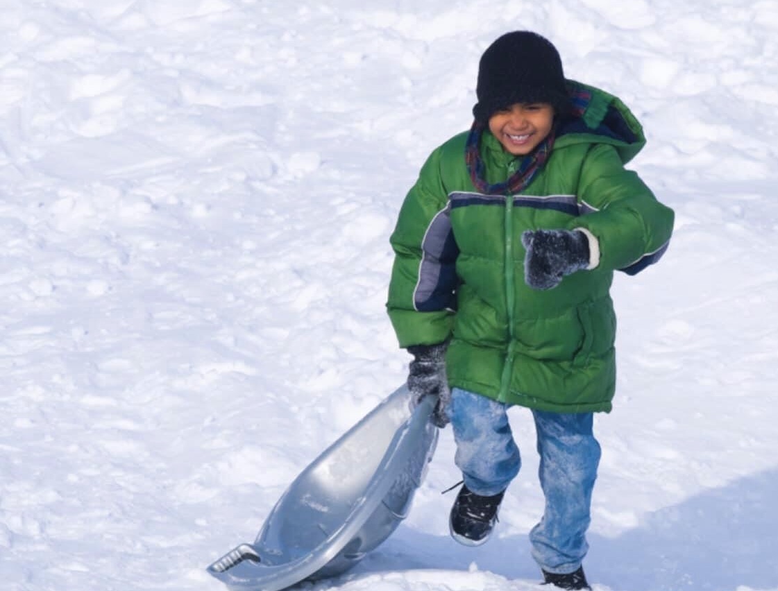 Syracuse1848's tweet photo. ENJOY WINTER, #SYRACUSE! The @SyracuseParks lodges at Burnet and Sunnycrest will be open today, 10:00 a.m. to 4:00 p.m. Bundle up, grab your sleds, and head for our hills. We’ll be waiting for ya!  Burnet Lodge: 315.487.6285 | Sunnycrest Lodge: 315.473.2674 https://t.co/6zxaU4qhv9