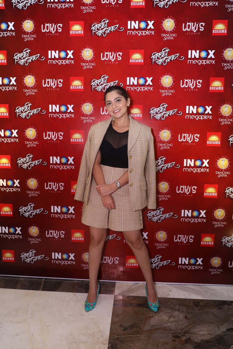 INOXMovies's tweet photo. The much-awaited Marathi Movie #VickyVelingkar was premiered at INOX Megaplex, Inorbit Mall, Malad. Here's a small glimpse of the exciting event.
Book your tickets now: https://t.co/ru4eO9aqAs 

@vickyvelingkar @spruhavarad #VickyVelingkarAtINOX @meSonalee https://t.co/EjcniEWKYl