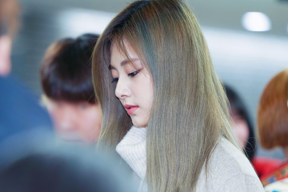litpamib's tweet photo. 191207 #트와이스 #Twice #쯔위 #Tzuyu https://t.co/615bHaJJj0