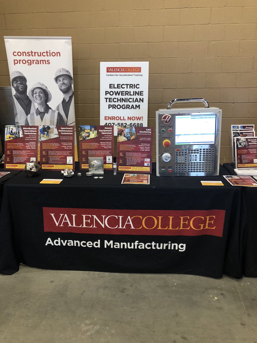 kepner_mike's tweet photo. Inspired this morning to talk with the #CentralFlorida Boy Scouts about opportunities in #manufacturing and #construction provided through our @Valencia_AST #AcceleratedSkillsTraining programs. @OHP_Venues #MACFinMotion https://t.co/OUFfI8URQn