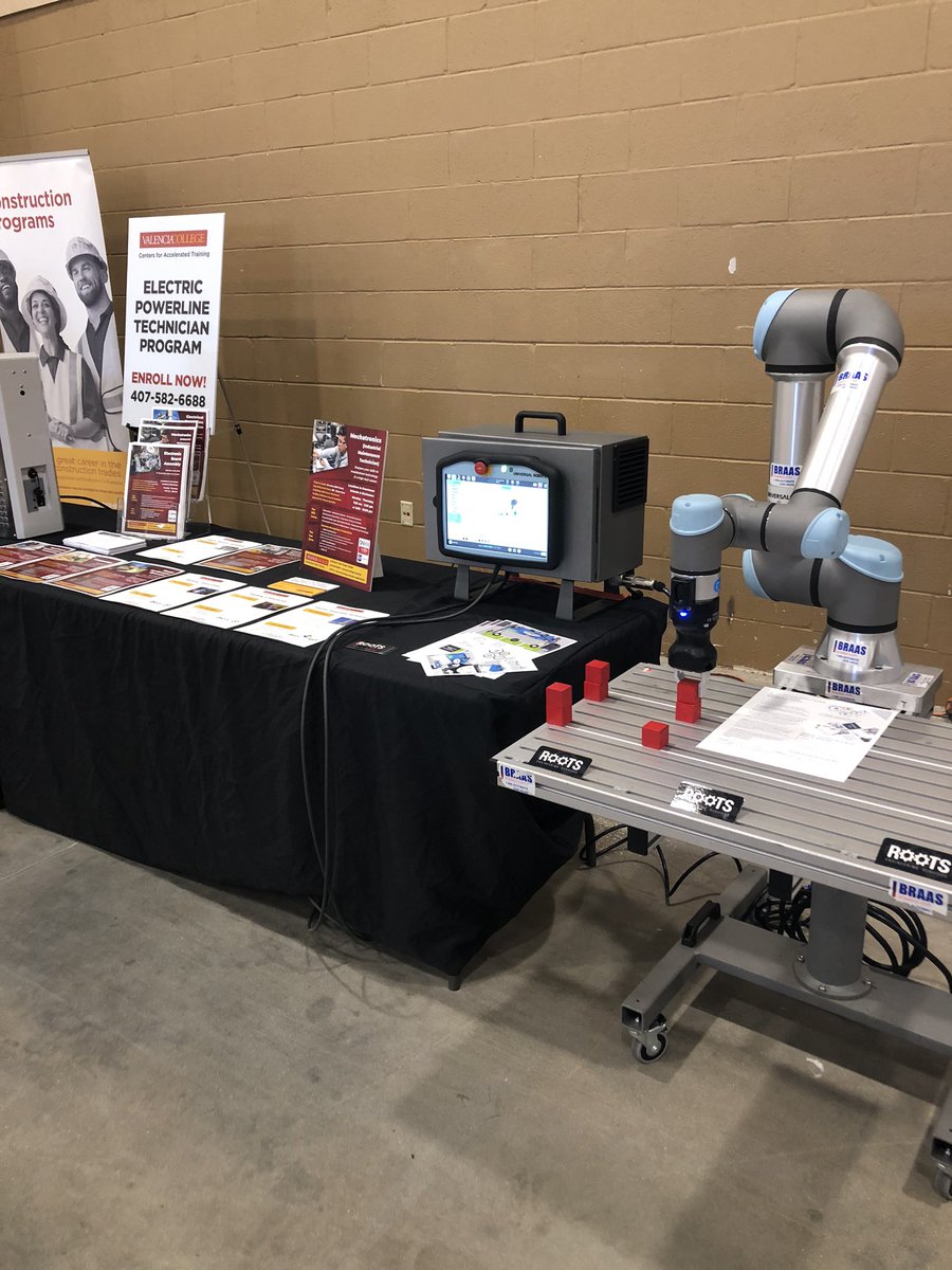 kepner_mike's tweet photo. Inspired this morning to talk with the #CentralFlorida Boy Scouts about opportunities in #manufacturing and #construction provided through our @Valencia_AST #AcceleratedSkillsTraining programs. @OHP_Venues #MACFinMotion https://t.co/OUFfI8URQn