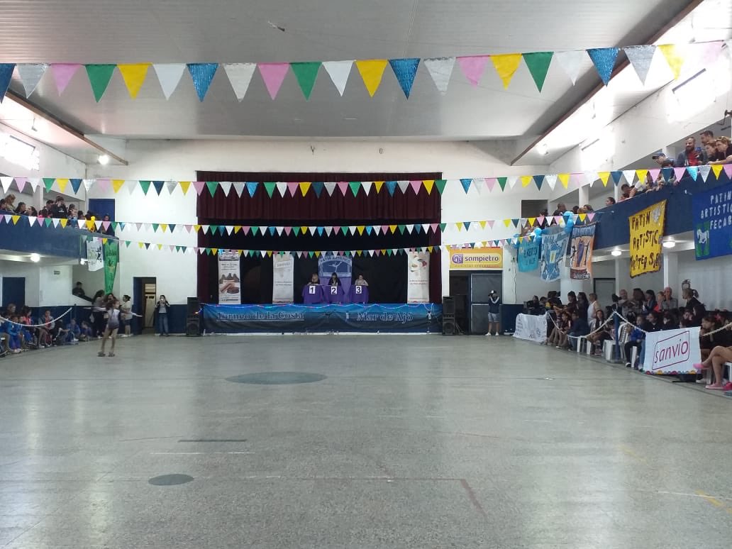 SocialMDA's tweet photo. #TorneoDePatin en nuestra sede. #LaFamiliaMasGrande https://t.co/OJpHtooSQG