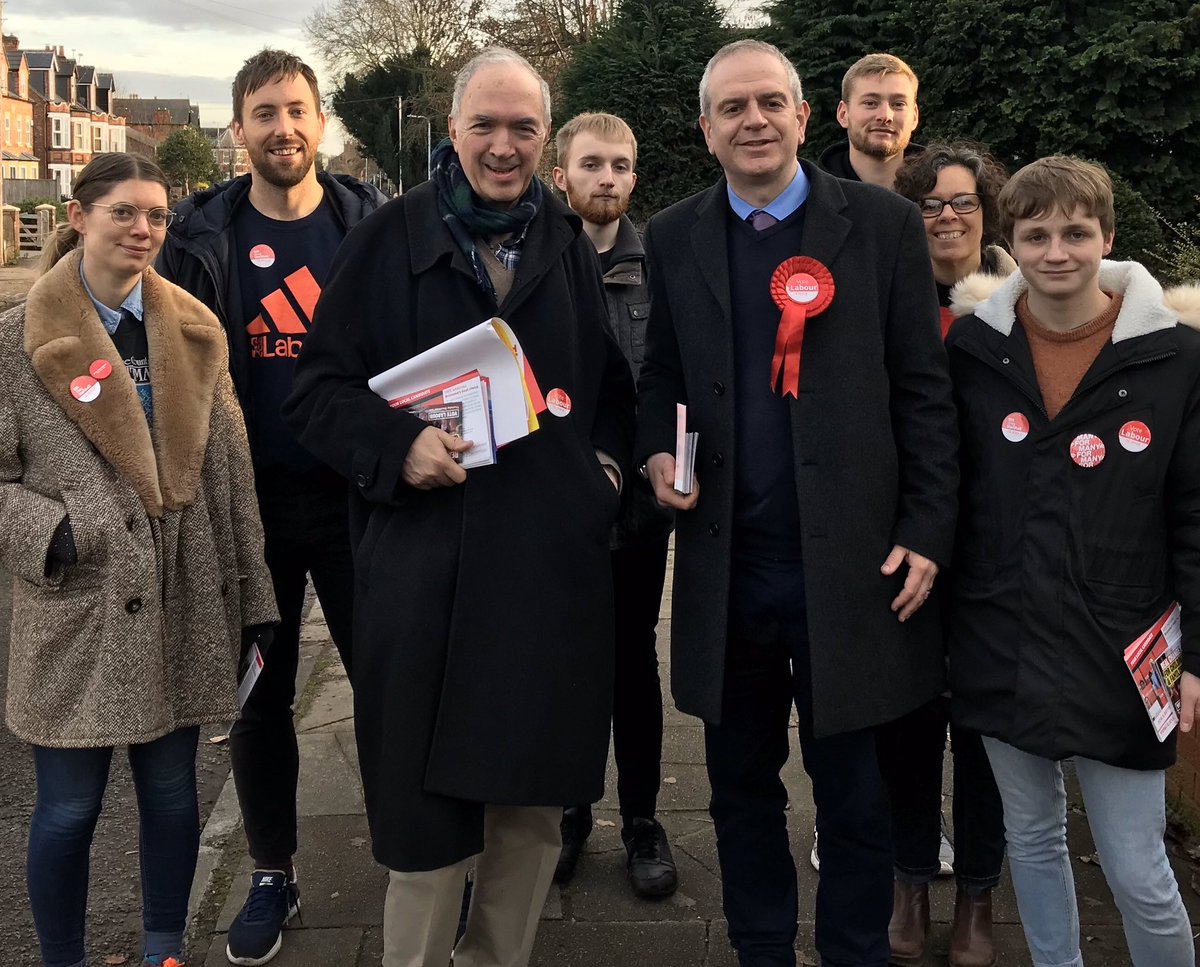 Great afternoon out canvassing for our @Greg4Broxtowe with @Nick4Godalming &this lovely lot! Highlight for me those longer conversations which have convinced non-voters to give Greg their vote! #DoorStepCanvassing really does work!
#VoteNHS #VoteEducation #VoteLabour