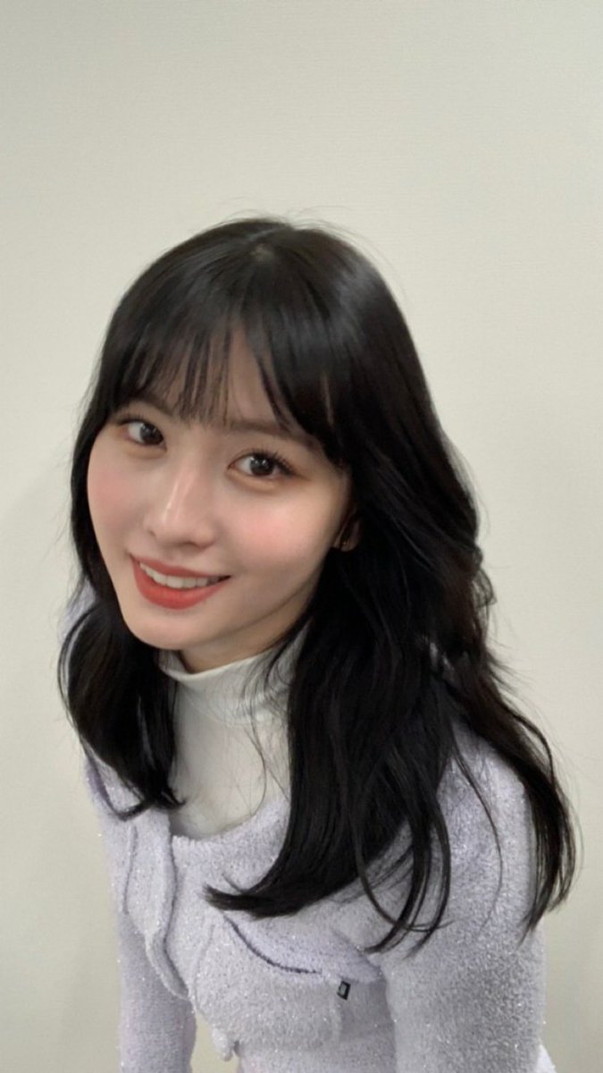 DahMoJiOT97's tweet photo. GET READY WITH THE MORPHINE CAUSE IM ABOUT TO DIE!!! #MOMO #TWICE #DancingMachineMomo https://t.co/2HqjIn3tpS