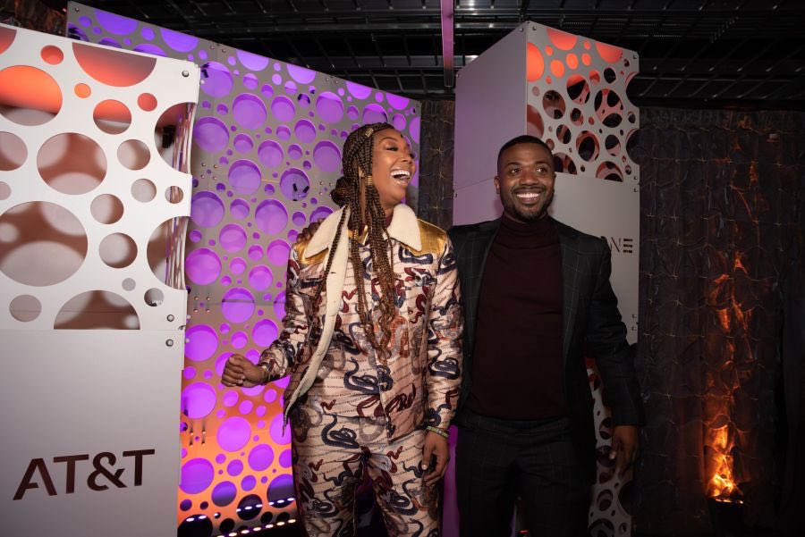 4everTeamBrandy's tweet photo. #SiblingGoals: Our favorite sibling duo @rayj & @4everbrandy serving us angles & laughter on the purple carpet at @tvonetvβs #UrbanOneHonors2019 πβ¨ #BrandyandRayJ #UrbanOneHonors #BrandysBrother #RayJsSister #Brandy #VocalBible #RayJ #TeamBrandyRay #tvOne #Brandy25 https://t.co/sLpdlU1ejs