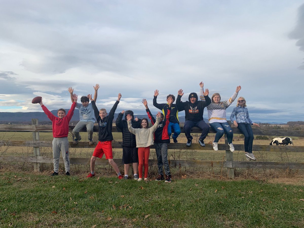 Anne Moore tweet media