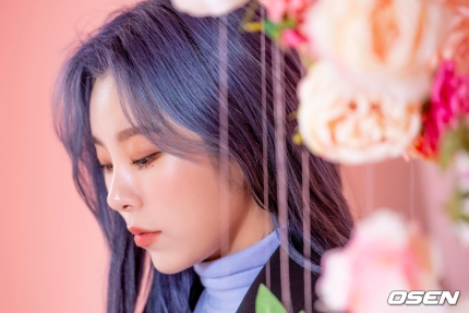 JungWheeinBr's tweet photo. ⚠️| #INFO — Os MooMoos estão levantando a hashtag #ProtectWheein devido a um triste ocorrido depois que o MAMAMOO cumpriu sua agenda na DMZ Peace Concert.

Aparentemente, um militar das forças armadas colocou a mão na Wheein dentro do carro do MMM e fez sons obscenos para ela. https://t.co/gG4Tyv7DkV