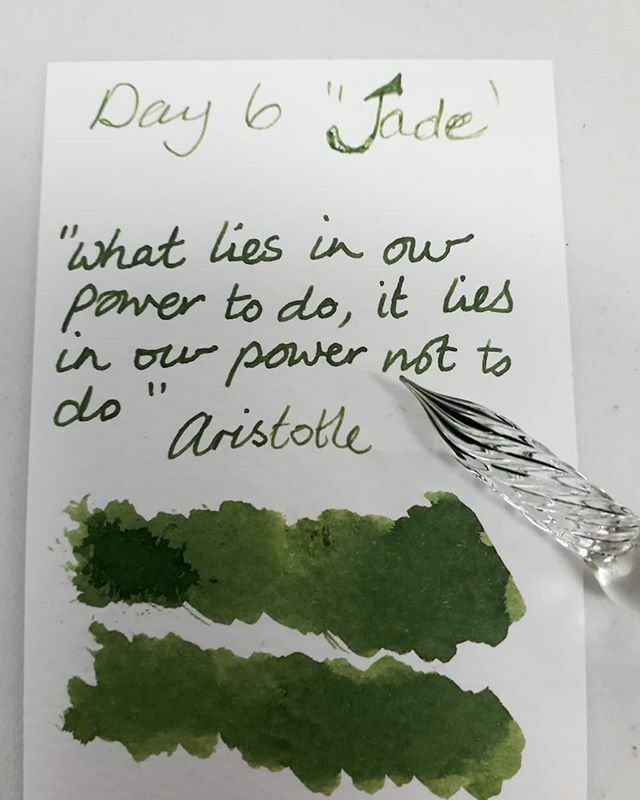 alicrosstarot's tweet photo. Such a pretty #green ink from @robertostersignature in our #brinkvent calendar #izods https://t.co/xJCGBTby1F https://t.co/77RfU7pOGp