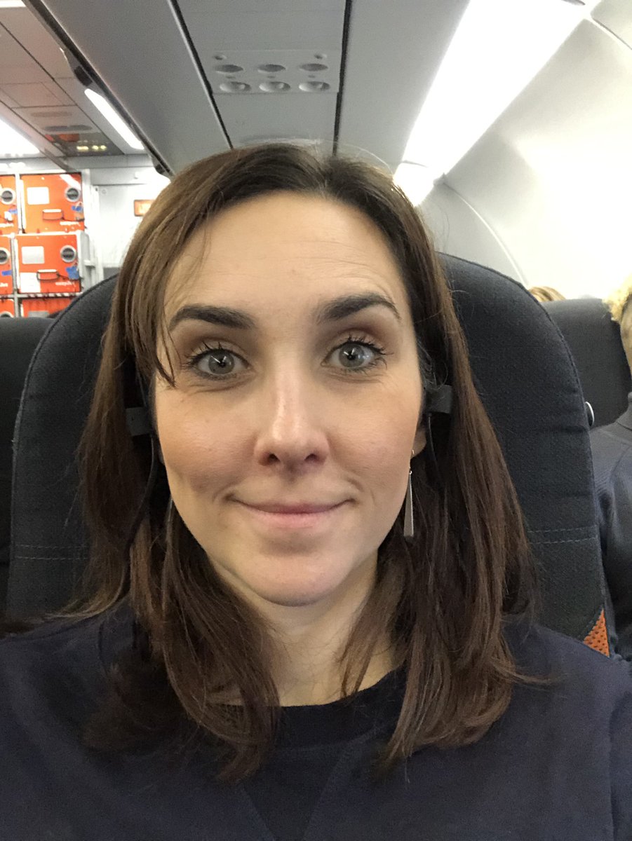 jilly_bond's tweet photo. Thanks #ESSIC2019 Amsterdam - I got to spend time with this wonderful human listening to + thinking about my fav area of research& practice. Twitter, see you @ the next conference. Until then head to my YouTube channel where I’ll be summarising my thoughts. #PhysioWorks #IC #BPS https://t.co/Iv597UghyK