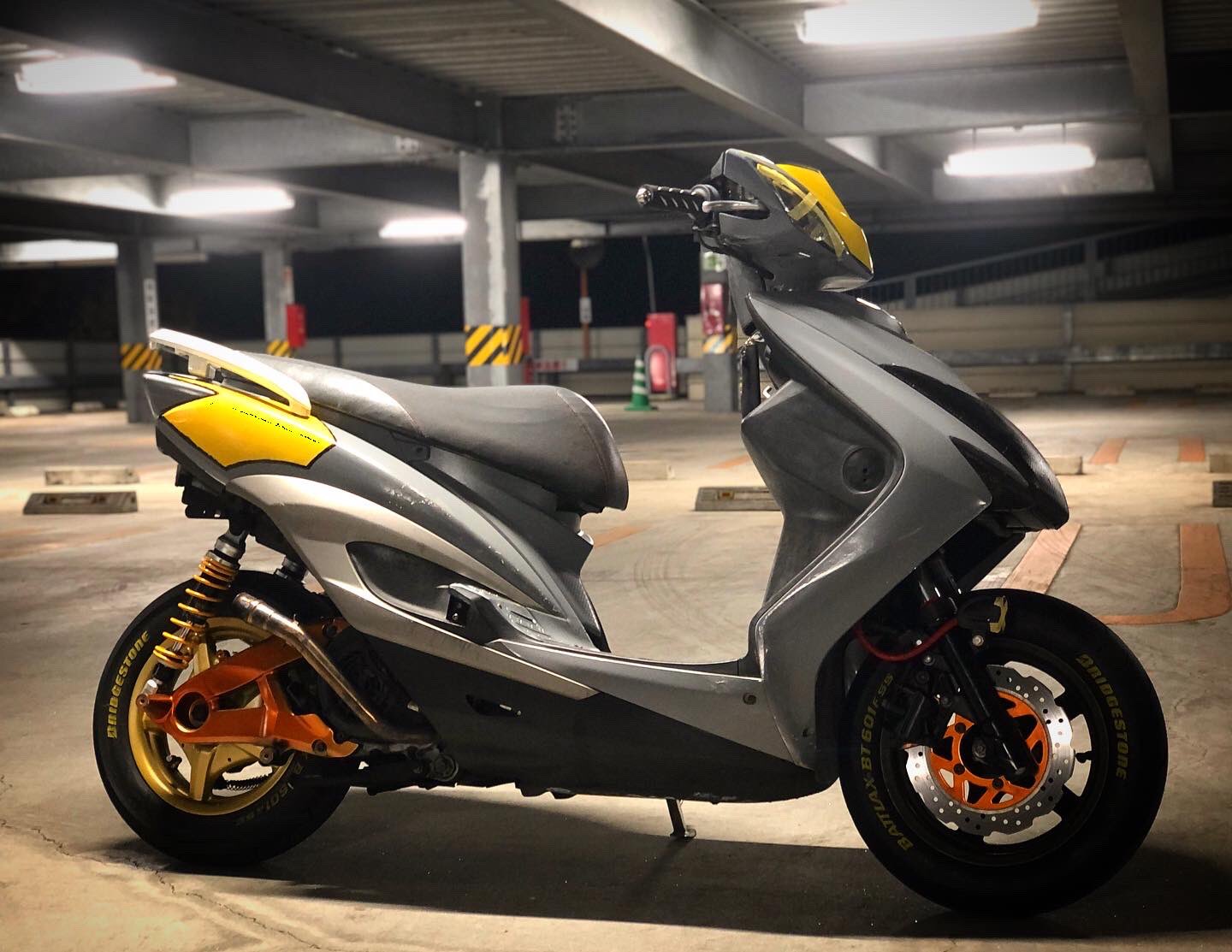 アライ arai アストロIQ 永井康友レプリカ 忠ヘル カスタムペイント