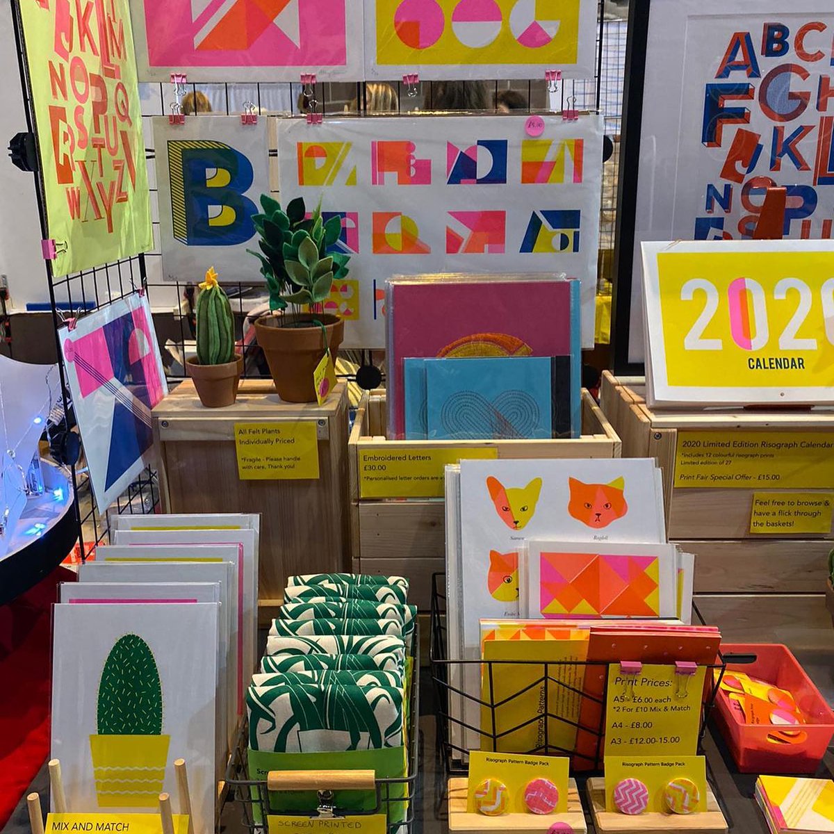 _OpenCulture's tweet photo. #WAM19 is in full swing! Join us @LivCathedral  until 7pm tonight and pick up wonderful crafty gifts from over 200 stalls for your loved ones!🎄🛍️🎁 https://t.co/4hwQ26XFzj