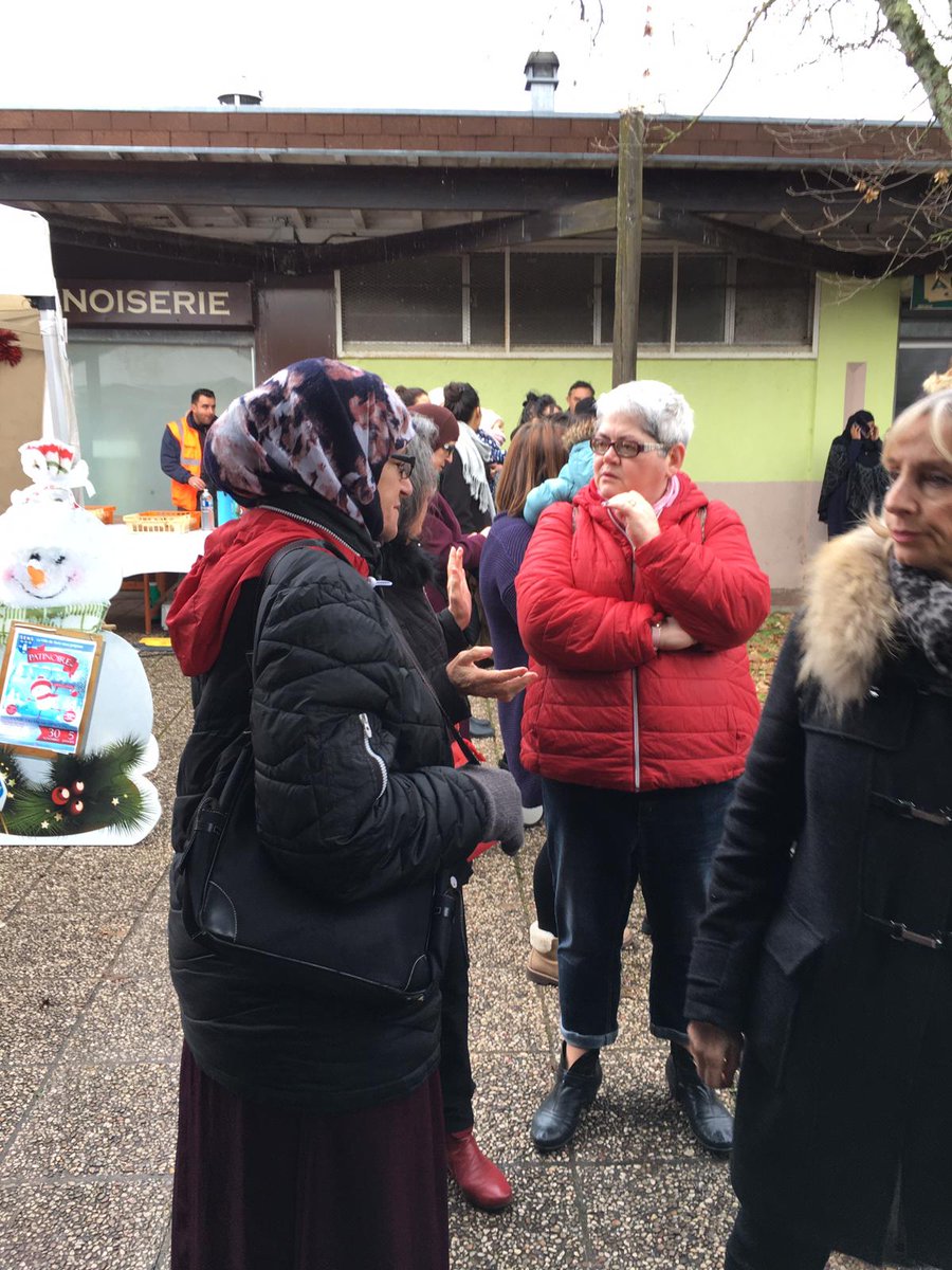 venilu77's tweet photo. Marché de Noël aux Champlaisants- SENS.  @LBonSens @laurentmoinet https://t.co/CkEyIy0ecv