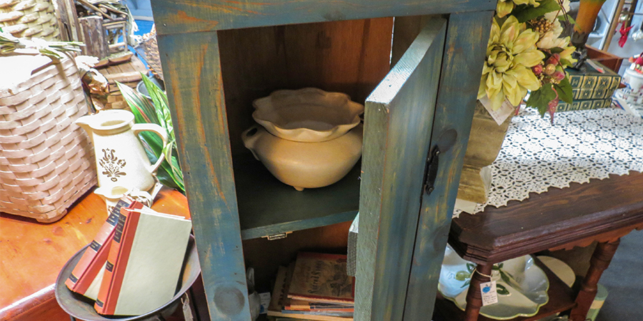 OldPicket's tweet photo. Thank you to everyone that came out to First Friday yesterday! We hope to see you at the next one too!

#primitivecabinet #cabinet #homedecor https://t.co/vSPG7eCw6d