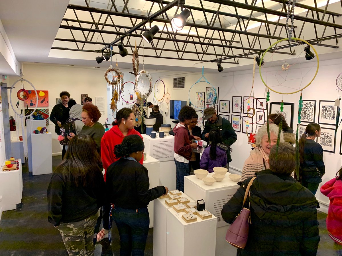 DAVArts's tweet image. DAVA&apos;s Holiday Show &amp;amp; Sale was a smashing success! Job Training student Antonio kept the mood festive with his great DJ skills while friends and family purchased one-of-a-kind gifts. Thanks to @CCAurora for sponsoring authentic local bites! #ArtOpening #DAVArts