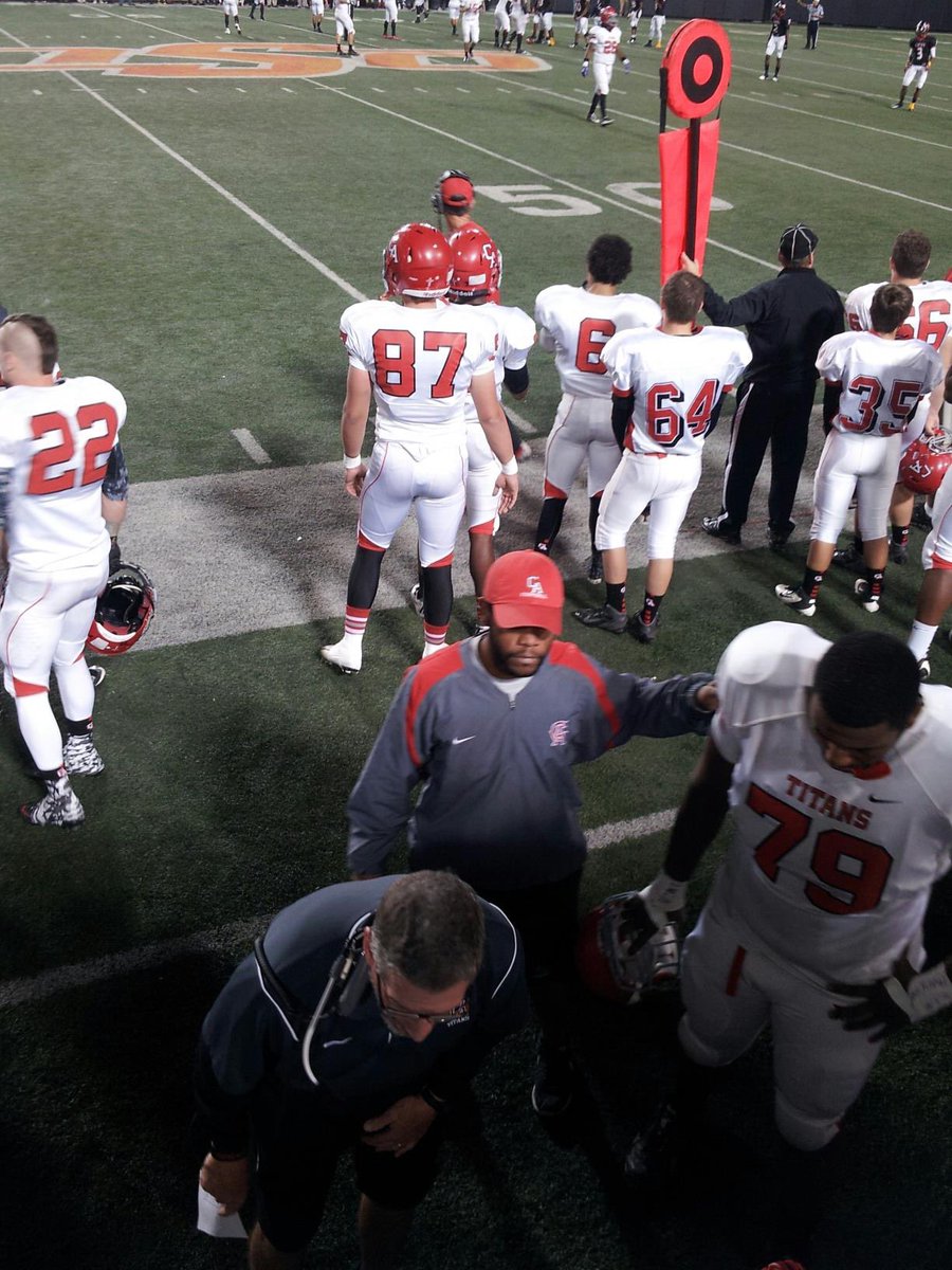 edu_sanders70's tweet photo. Envision urself being successful. Trust ur teammate by going all out in ur assignment. Challenge urself to tweak each action u make in order to put ur most complete game together that u ever have! You do this, they’ll remember the Titans! Good luck! #DriveForFour @CAHS_FOOTBALL14 https://t.co/vxXHhl3frh