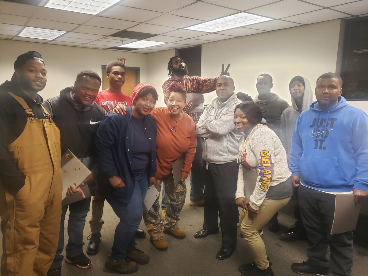 jbhardawayups's tweet photo. I have a PEAK Season Squad - These are the newest partners to the Jackson HUB....Safety, Service, &amp; Performance.....#peakseasonready https://t.co/LazOdNSQIQ