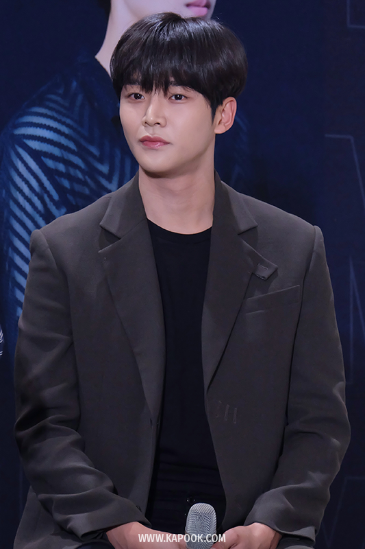 kapookdotcom's tweet photo. "ถ้าไม่มาจะเสียใจนะ" #SF9 แถลงข่าวชวน ไทยแฟนตาซี สนุกไปด้วยกันในคอน��สิร์ตครั้งแรก "2019 SF9 LIVE FANTASY #2 UNIXERSE"

ชมภาพเพิ่มเติมจาก > https://t.co/ILecx9eQxQ

#2019SF9LiveUNIXERSEinBKK
 #UNIXERSEinBKK #kapook https://t.co/fphnnhEfAu