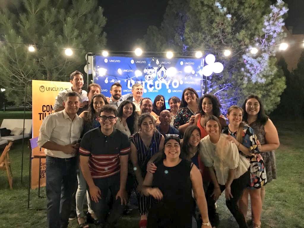 YamilaMeljim's tweet photo. Anoche celebramos los resultados de un gran año de trabajo junto a egresados/as de todas las carreras y generaciones de la @UNCUYO #FiestadeEgresados #SoyUNCUYO @SIIP_UNCUYO #80AñosUNCUYO https://t.co/N17GNtM1CR