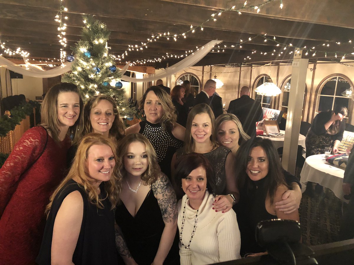RobertLeduc12's tweet photo. Great time at the Michigan DOC Honor Guard banquet great venue aboard the Michigan Princess Riverboat @MDOCFOA @MDOCCFA @MichiganDOC @mdochonorguard @mcoreports @ChrisGautz @karensolgot1 https://t.co/b5EmAY56io