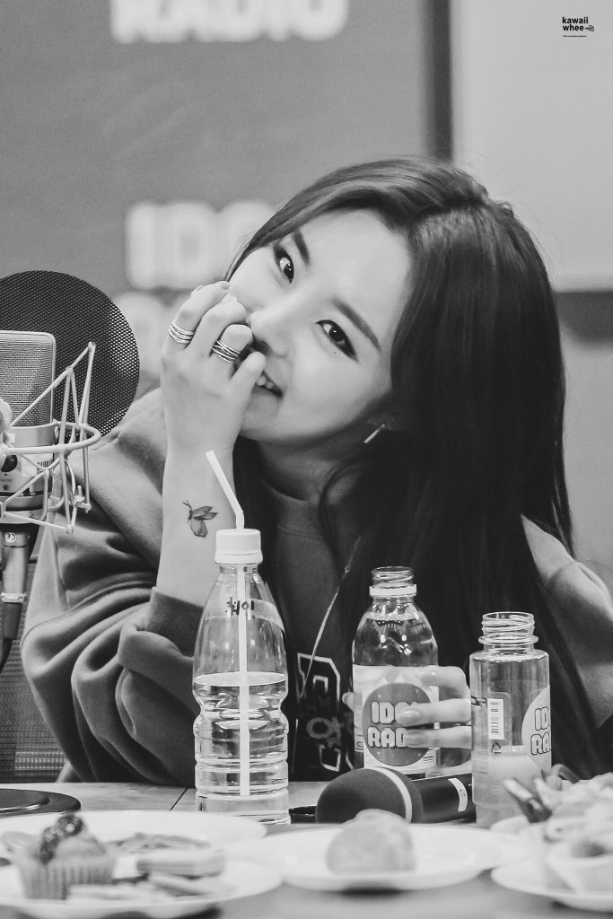 BrasilMOO's tweet photo. #ProtectWheeIn — MooMoos que estão chegando agora e querem ajudar na tag, mas não sabem a razão dela... Nossa WheeIn foi assediada por um militar coreano, assim que terminou o evento da agenda e entrou no carro, que tocou nela e ainda fez sons obscenos direcionados a ela. https://t.co/Lvvc7Gi7n7