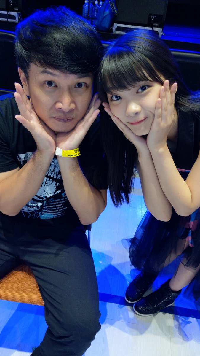 カメ 台湾on Twitter 夢みるアドレセンス的山下彩耶今天12 7的18歲生日快樂 Pump Up Idol台湾場初見live舉她的粉紅色應援色螢光棒物販時完全有被彩耶點名發現www 六福村戶外場也是可愛滿點 カメ 台湾on Twitter 夢みるアドレセンス的山下彩耶今天12 7的18歲生日快樂 Pump Up Idol台湾場初見live舉她的粉紅色應援色螢光棒物販時完全有被彩耶點名發現www 六福村戶外場也是可愛滿點