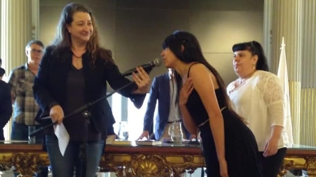 jp_aramayo's tweet photo. Ayer juro cómo Comunera nuestra compañera @jazmintello_c15. Un orgullo que representes nuestra militancia y trabajo de tantos años. Felicitaciones compañera! Viva la #Comuna15 Viva @tierra.techo.trabajo! 💪🏽✌🏽 https://t.co/e7VlMkNNWr