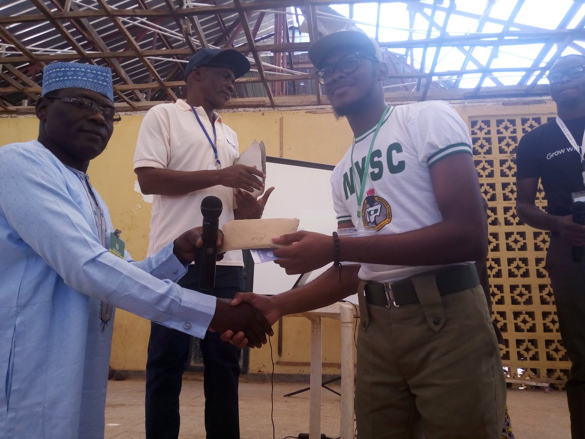 okai_hamza's tweet photo. #MaximumImpact at the kebbi state NYSC camp was a success, it was a great session to #growwithgoogle courtesy of @MindThe_GapNG . with @DigitalSkillsAF , our youths are already threading the #Pathtoleadership. Kindly sign up at https://t.co/u7qZPbNzcS https://t.co/2tBSP6PVTb