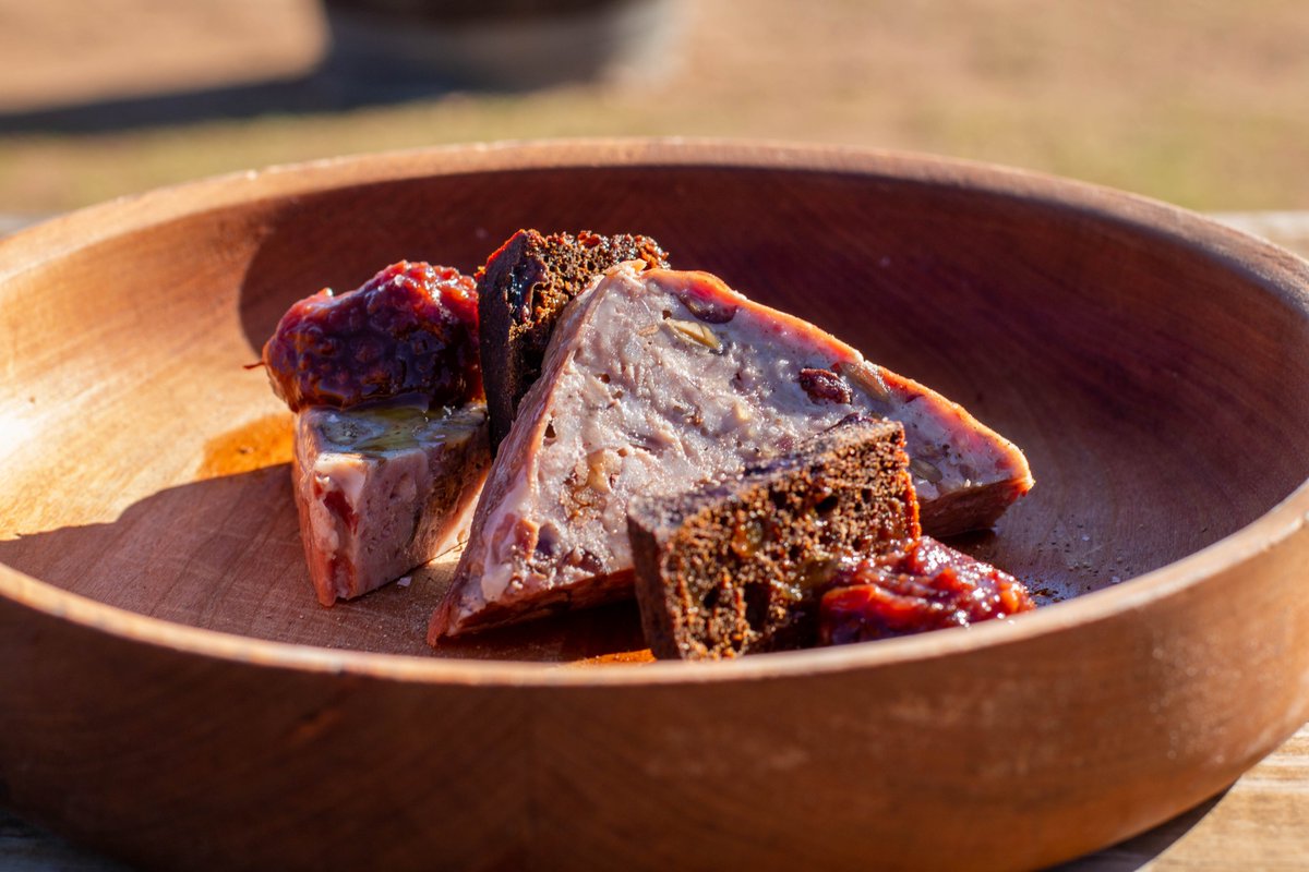 jesterkingbeer's tweet photo. Our SPON Day food special from Jester King Kitchen -- Quail Terrine, Persimmon Mostarda, Mustard Frill, Spiced Bread
SPON Day is today at Noon at Jester King!
https://t.co/Whc73NDUEZ
#jesterking #jesterkingkitchen #sponday Photo by Granger Coats https://t.co/VSIqWAaITL