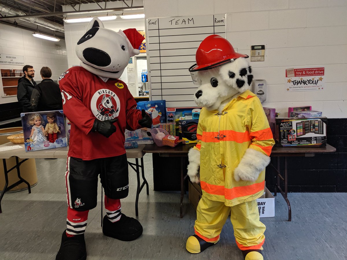Bones_911's tweet photo. I had a blast this morning at Bill Burgoyne Arena for the Kiwanis Hockey and  St.Catharines Fire Fighters Toy and Food Drive for Community Care! Head on down to donate! I even got to hang out with some of my friends!!! 
~Bones https://t.co/4a82HHAFha