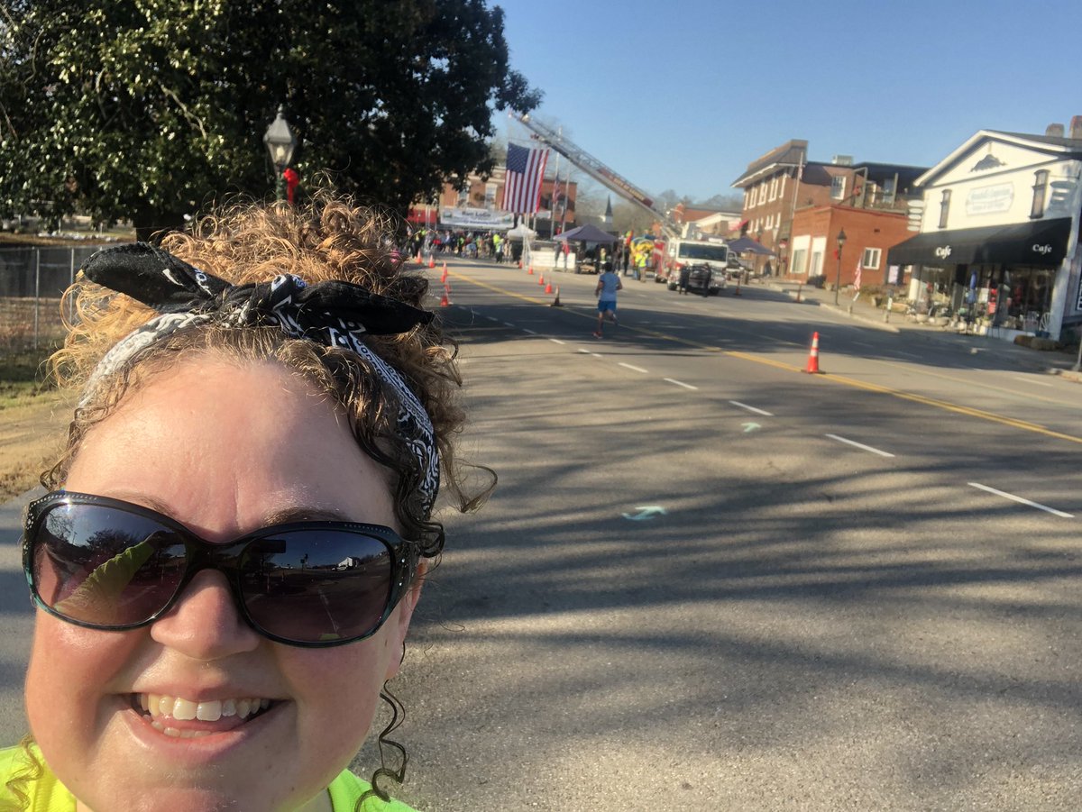 LoudonCountyCSH's tweet photo. Coordinated School Health our bright and early this morning for #runloco event! 🏃🏼‍♀️🏃🏻‍♂️💪🏻🎉 https://t.co/w3cQxR931C