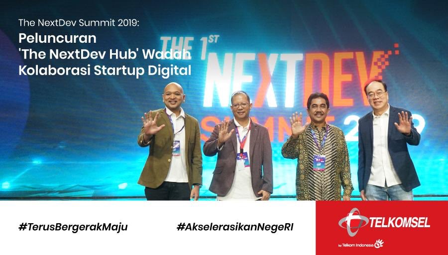 Telkomsel's tweet photo. Bersamaan di acara #TheNextDevSummit2019, Telkomsel meluncurkan The NextDev Hub sebagai inisiatif baru untuk medorong akselerasi industri kreatif digital Indonesia. Simak lebih lanjut di: https://t.co/xJJKOBofjh

#TerusBergerakMaju #AkselerasikanNegeRI #TheNextDevHub https://t.co/EmmeAEnBhd