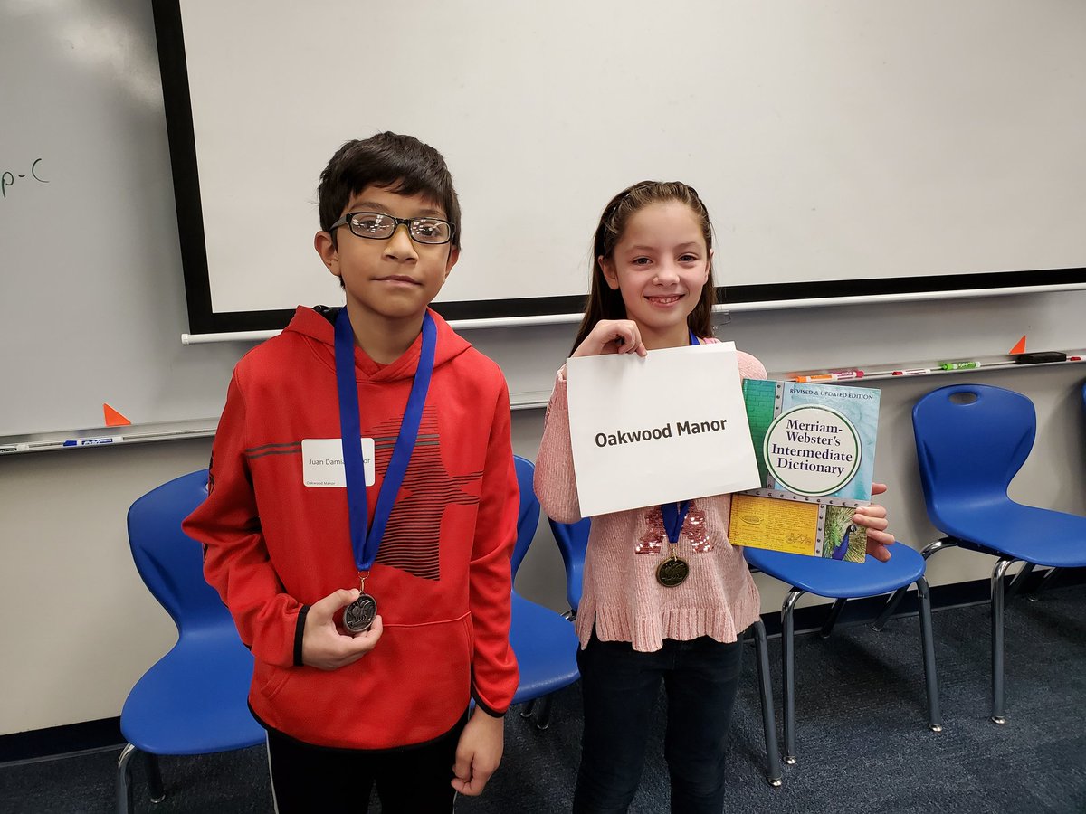 Gateway6Band's tweet photo. Congratulations to Oakwood Manor spellers! #nkcbee. https://t.co/XMJMhkfW9O